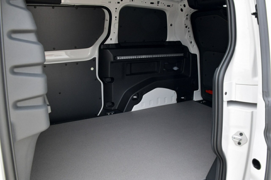 2024 MY25 Volkswagen ID. Buzz Cargo EBN BEV550  Van Image 22