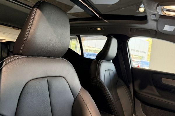 2025 MY26 Volvo XC40 XZ Plus B4 SUV Image 14