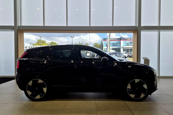 2026 Volvo EX30  Single Motor Extended Range Ultra SUV Image 3