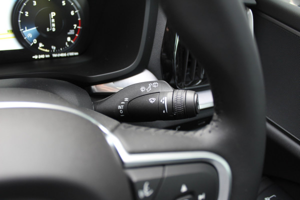 2019 MY20 Volvo V60 F-Series T5 Momentum Wagon