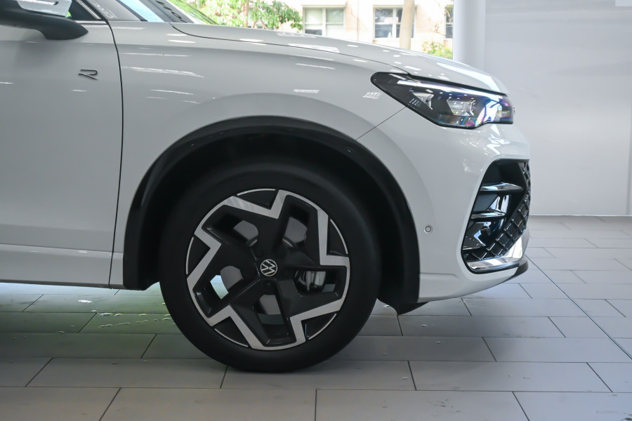 2025 Volkswagen Tiguan CT 150TSI R-Line SUV Image 25