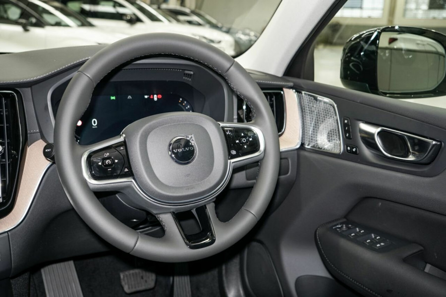 2026 Volvo XC60 UZ Ultra B5 Dark SUV Image 6