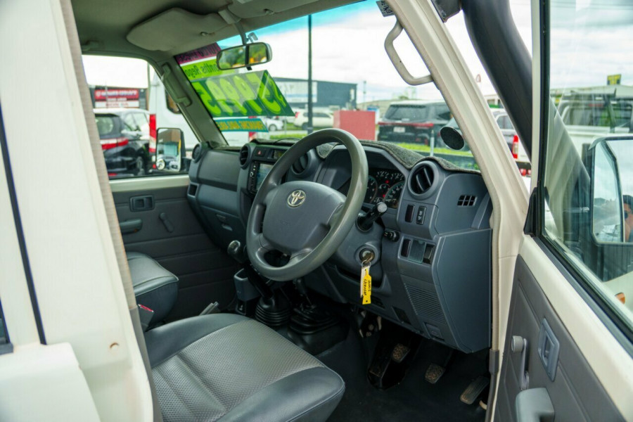 2011 MY13 Toyota LandCruiser VDJ76R WorkMate Wagon Image 13