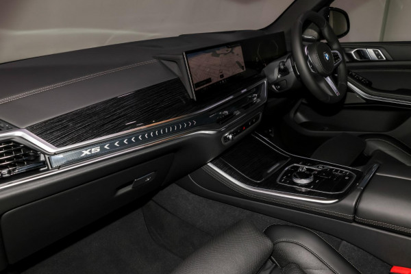 2026 BMW X5 G05 LCI xDrive40i M Sport SUV image 9