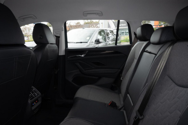 2025 Volkswagen Tayron R4 150TSI Life SUV Image 9