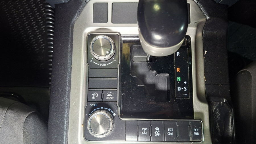 2016 Toyota LandCruiser VDJ200R GXL SUV Image 22