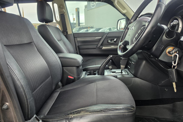 2015 MY16 Mitsubishi Pajero NX GLS SUV Image 19