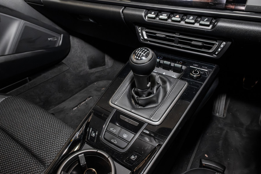 2024 Porsche 911 992 Carrera Coupe