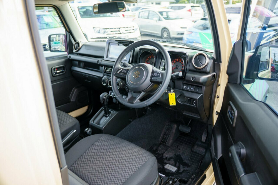 2024 Suzuki Jimny JB74 GLX Coupe Image 9