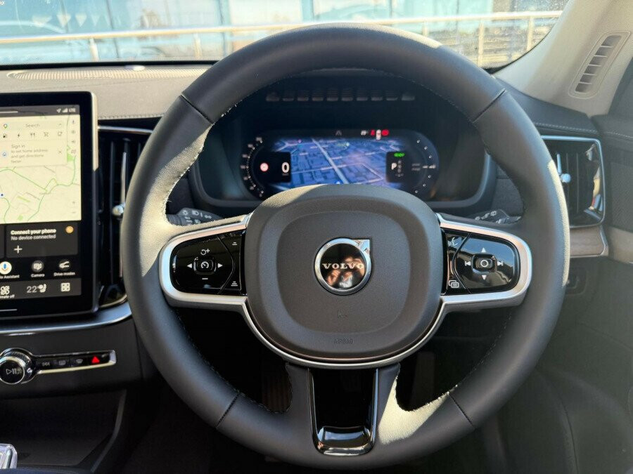 2026 Volvo XC90 L Series Plus T8 Plug-in Hybrid Dark SUV Image 7