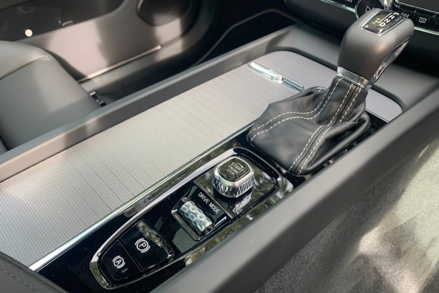 2020 Volvo XC60 UZ D5 R-Design Suv Image 12