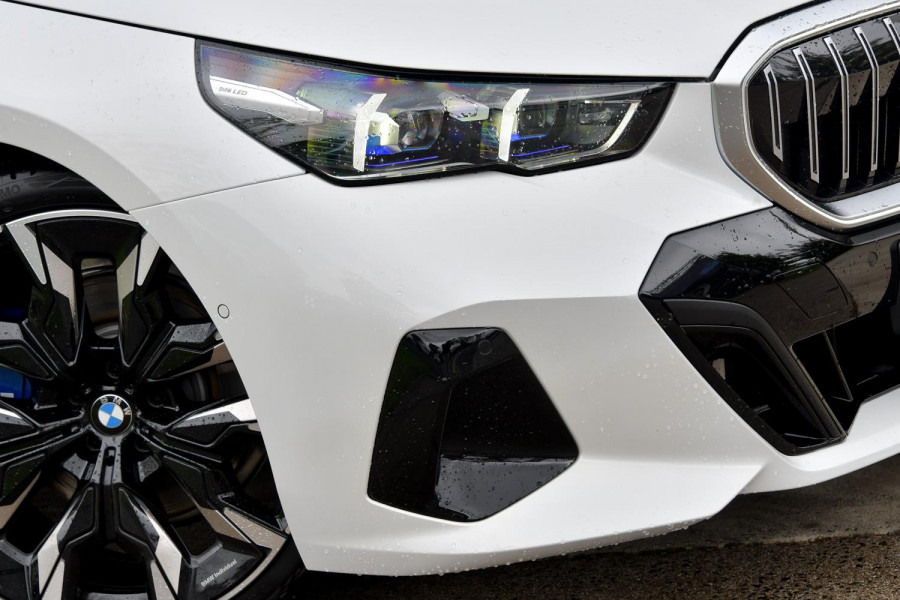2025 BMW 5 Series G60 520i M Sport Sedan