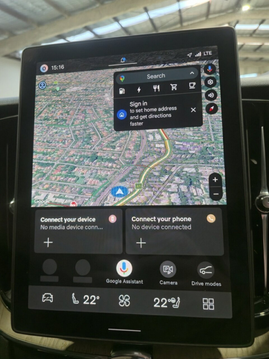 2025 MY26 Volvo XC60 UZ Plus T8 Plug-in Hybrid Dark SUV Image 17