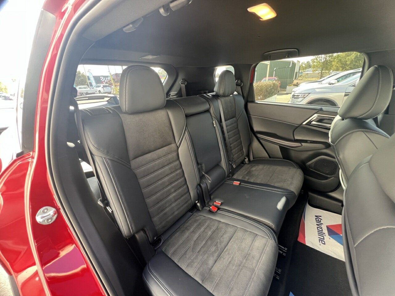2024 Mitsubishi Outlander ZM Black Edition SUV Image 17