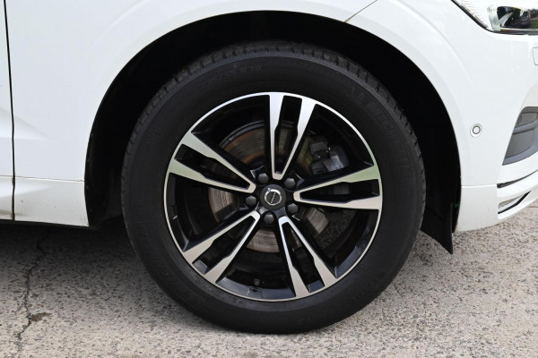 2019 MY20 Volvo XC60 UZ D4 Momentum SUV Image 19