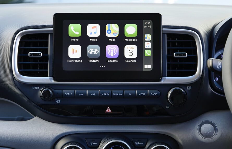 Venue Apple CarPlay<sup>TM</sup> and Android<sup>TM</sup> Auto compatibility.