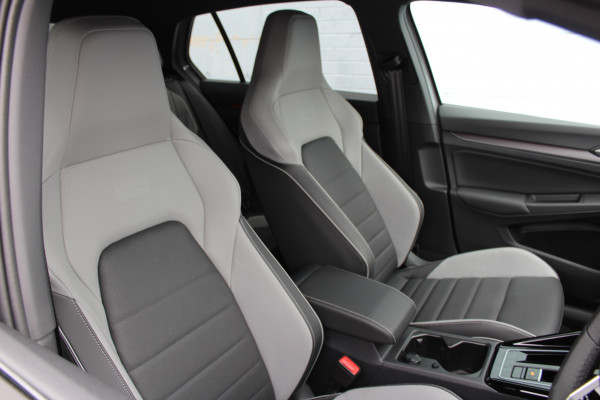 2025 Volkswagen Golf 8.5 110TSI R-Line Hatch Image 12