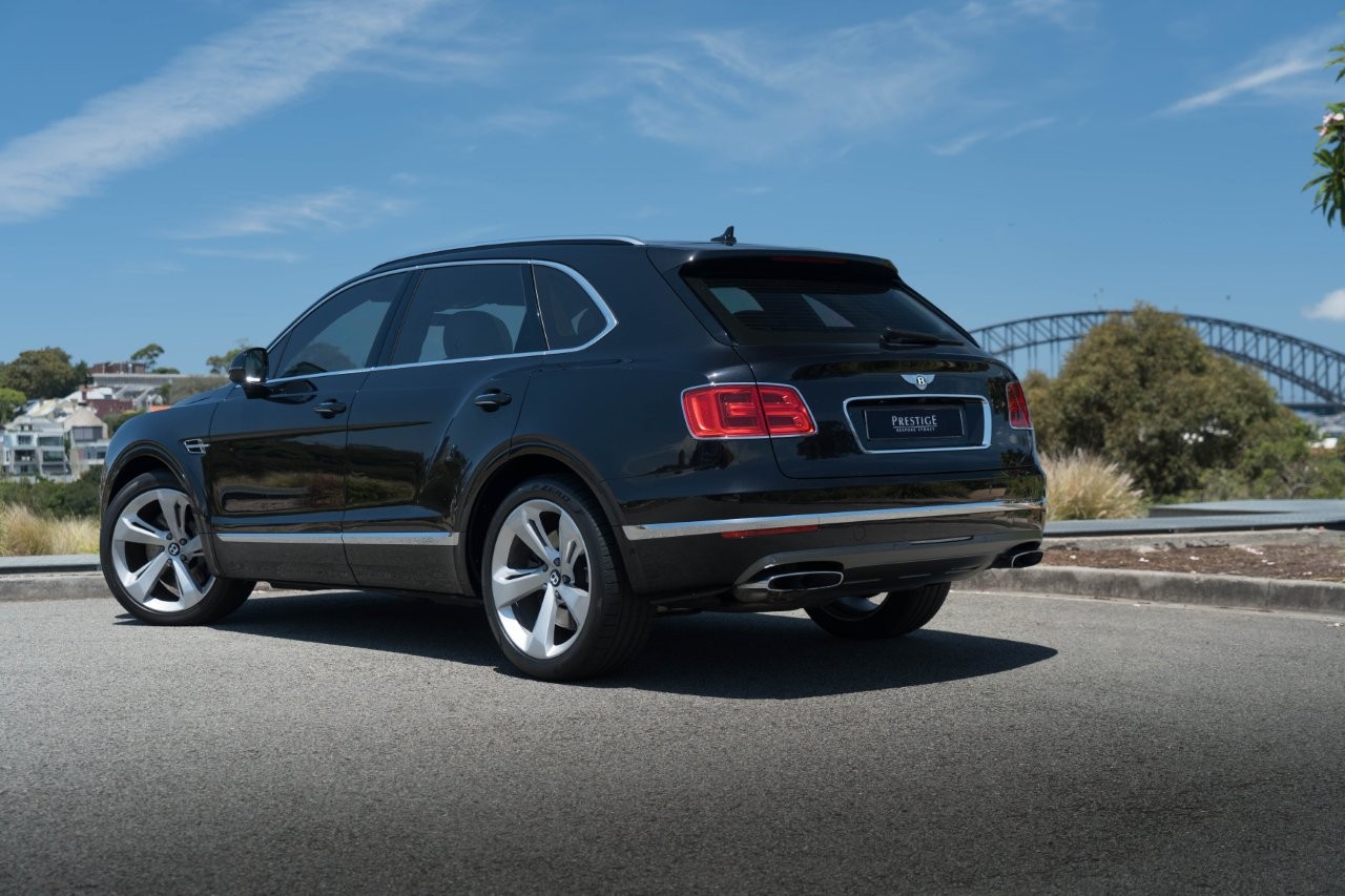 2018 Bentley Bentayga W12 SUV Image 2