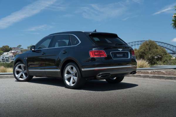 2018 Bentley Bentayga W12 SUV Image 2