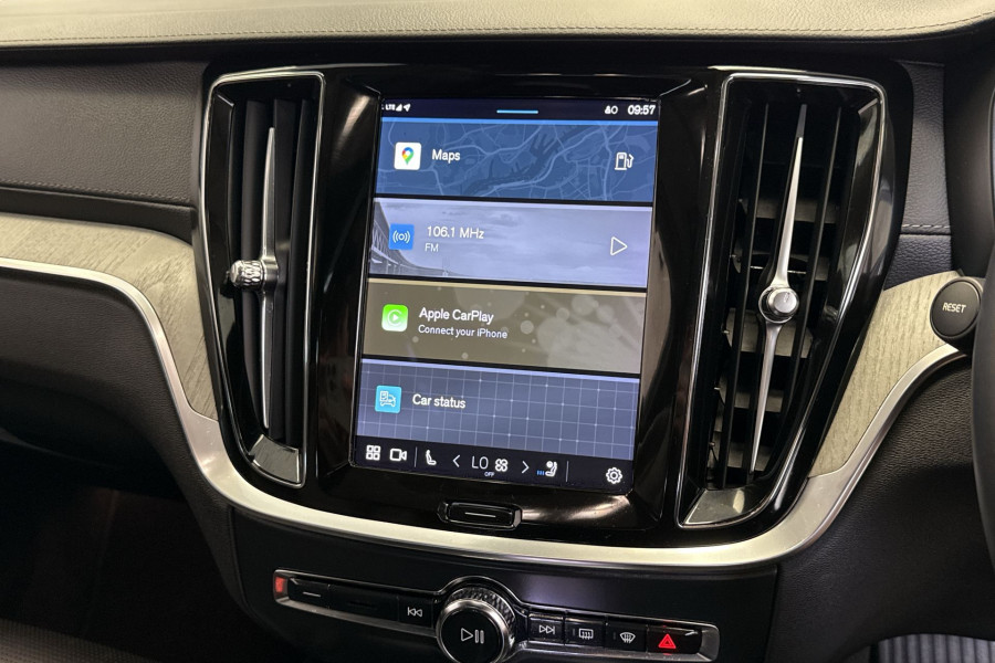 2023 Volvo V60 Cross Country Z Series Ultimate B5 Bright SUV Image 6