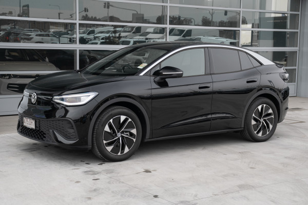 2025 Volkswagen ID. 5 E2 Pro SUV image 3