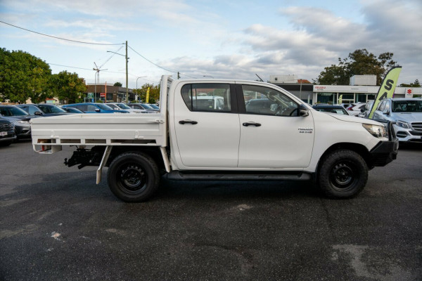 2017 Toyota HiLux GUN126R SR Cab Chassis Image 4