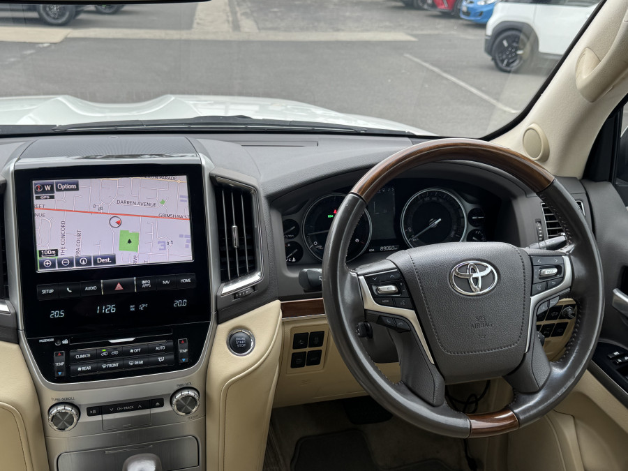 2017 Toyota LandCruiser VDJ200R Sahara SUV Image 23