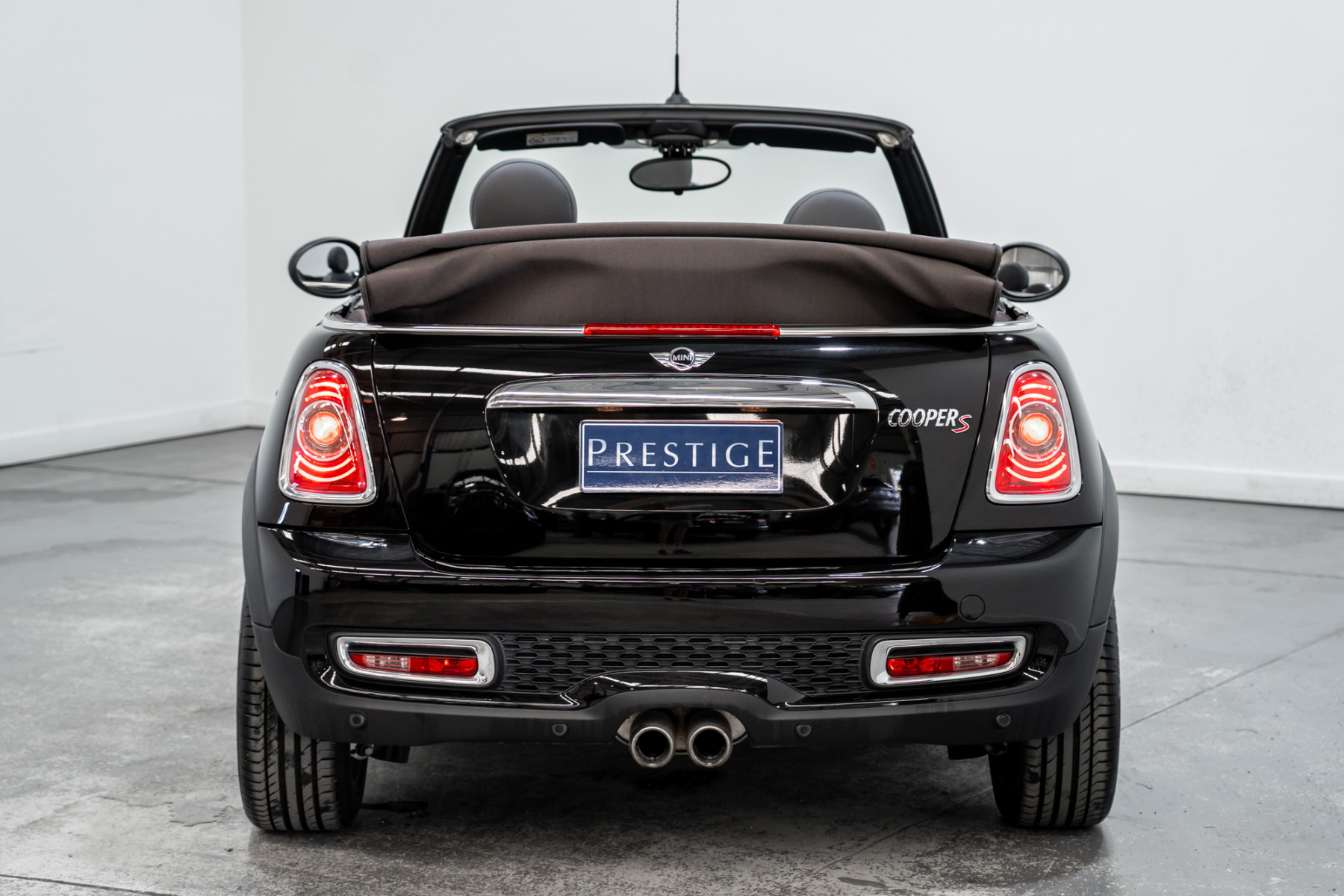 2014 Mini Cooper S Highgate Cabrio Convertible Image 10