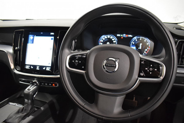 2019 Volvo V60 (No Series) MY20 T5 Momentum Wagon Image 4