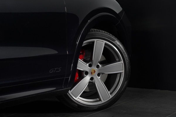 2021 Porsche Cayenne Gts SUV Image 18