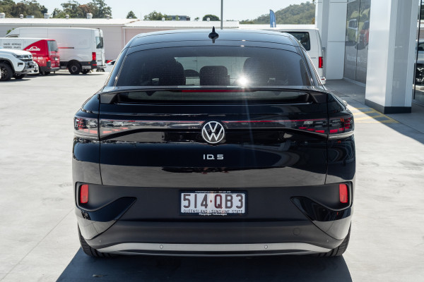 2025 Volkswagen ID. 5 E2 Pro SUV image 5