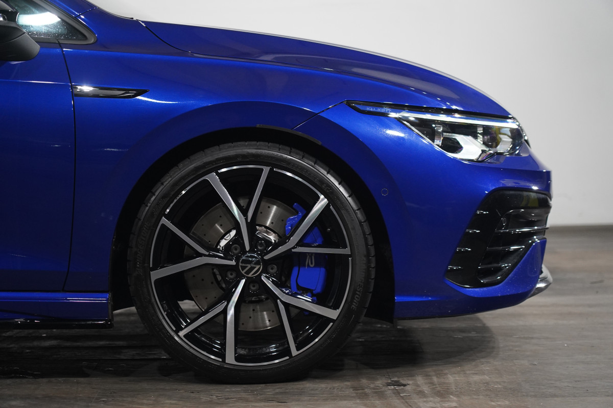 2024 Volkswagen Golf R 4motion Hatch Image 5