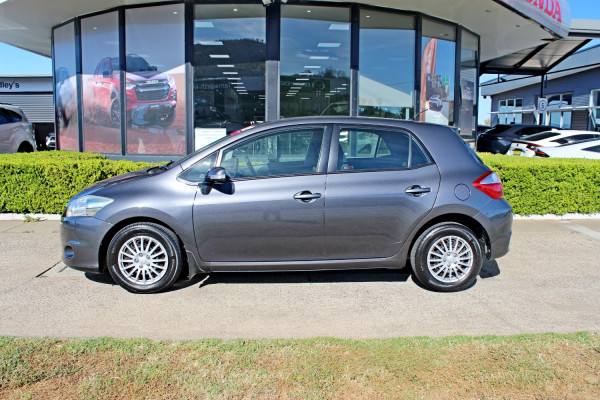 2011 Toyota Corolla Ascent Hatch Image 5