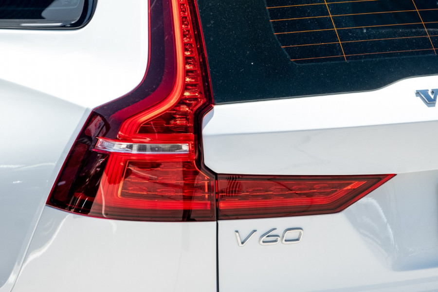 2024 Volvo V60 Cross Country Z Series Ultimate B5 Bright Wagon Image 20
