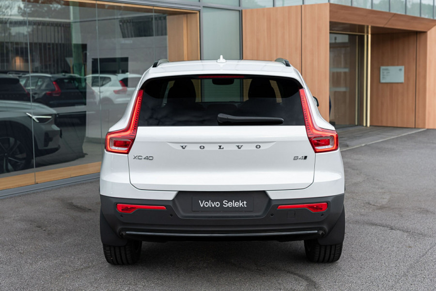 2025 MY26 Volvo XC40 XZ Ultra B4 Dark SUV Image 9