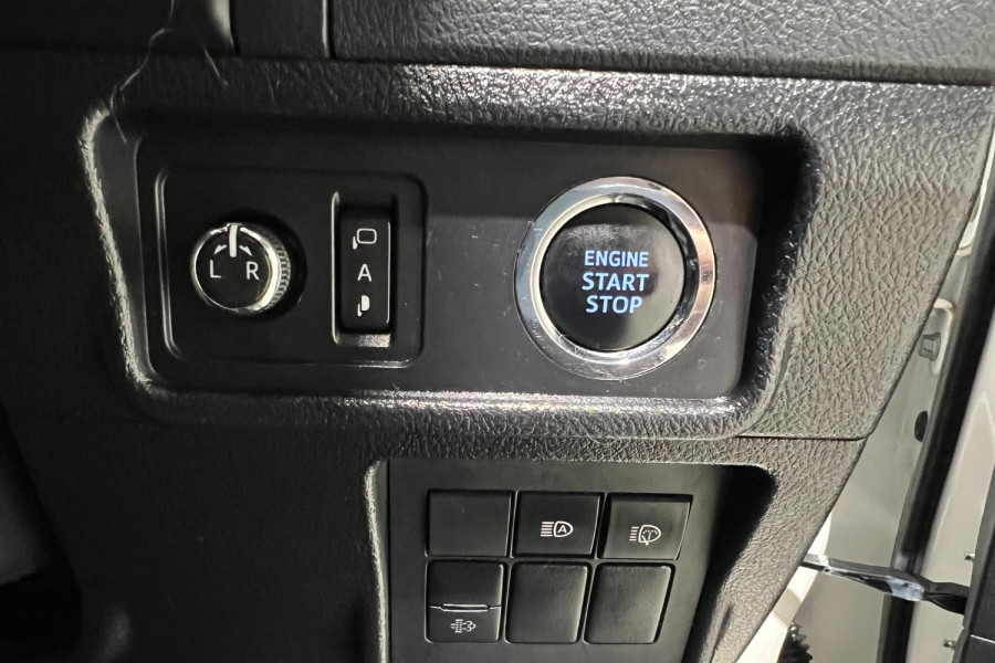 2021 Toyota LandCruiser Prado GDJ150R GXL SUV Image 14