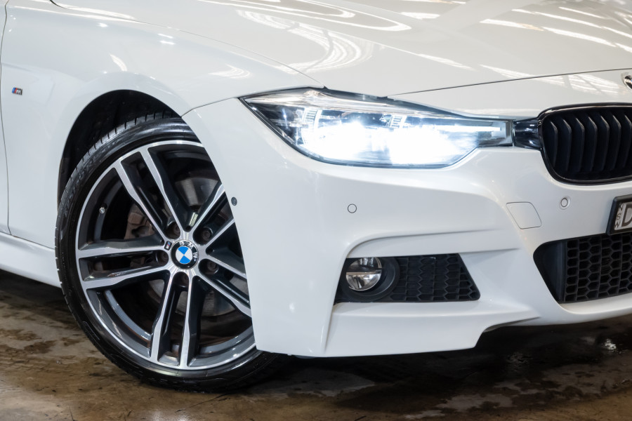 2018 BMW 3 Series F30 LCI 330i M Sport Sedan