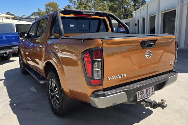 2017 Nissan Navara D23 ST Dual Cab Pickup Image 5
