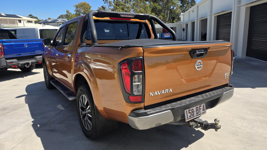 2017 Nissan Navara D23 ST Dual Cab Pickup Image 5
