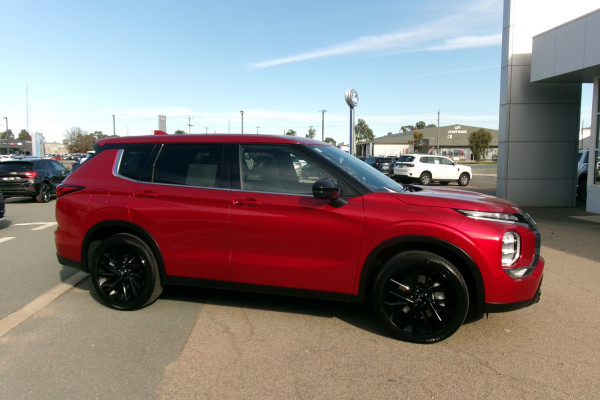 2023 MY24 Mitsubishi Outlander ZM Black Edition SUV Image 1