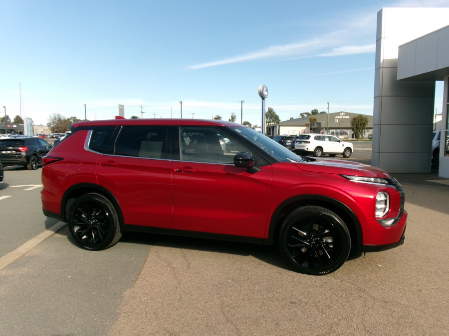 2023 MY24 Mitsubishi Outlander ZM Black Edition SUV Image 1