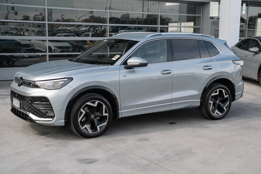 2026 Volkswagen Tiguan CT 150TSI R-Line SUV Image 3