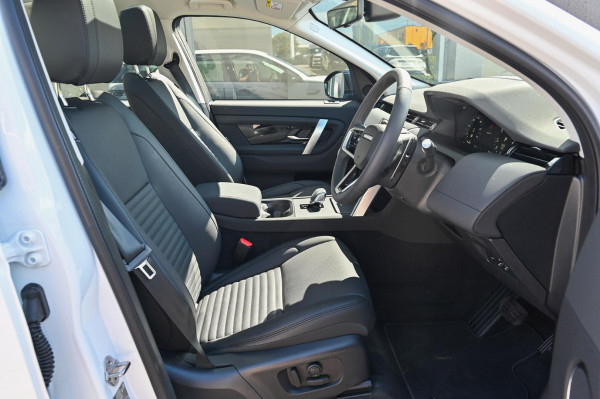 2025 MY25.5 Land Rover Discovery Sport L550 P200 S SUV image 7