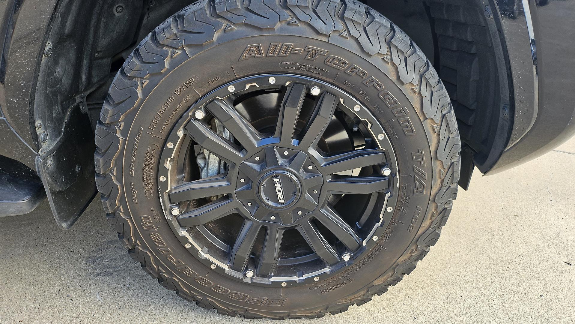 2022 Toyota LandCruiser FJA300R Sahara SUV Image 32