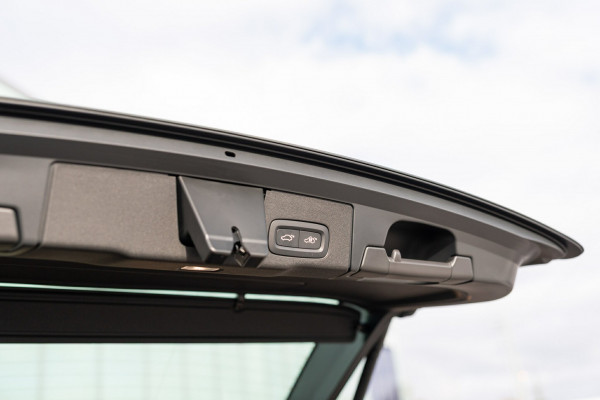 2026 Volvo XC60 UZ Ultra B5 Dark SUV Image 21