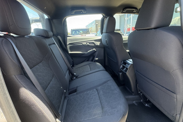 2026 Isuzu D-MAX RG X-RIDER Ute Image 10