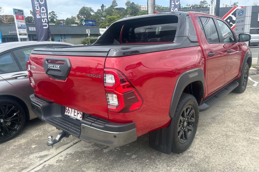 2022 Toyota HiLux GUN126R Rogue Double-Cab Pick-Up Image 6