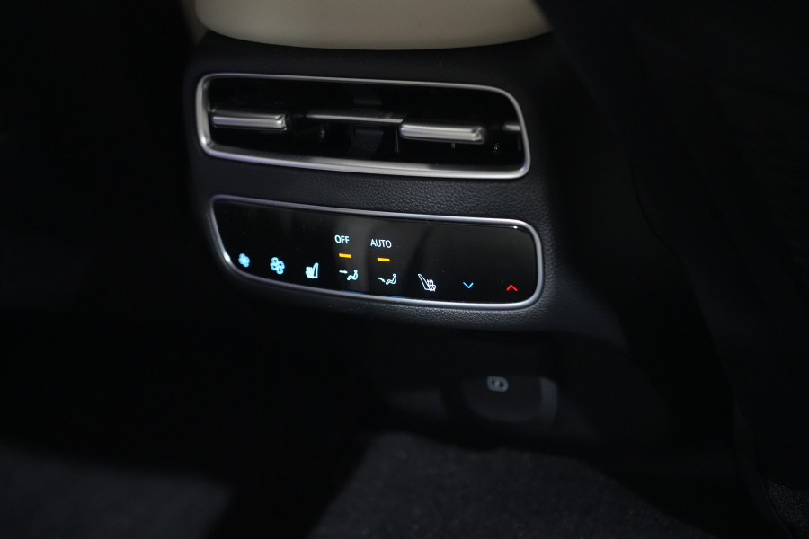 2024 Genesis GV70 2.5T SIGNATURE SUV Image 35