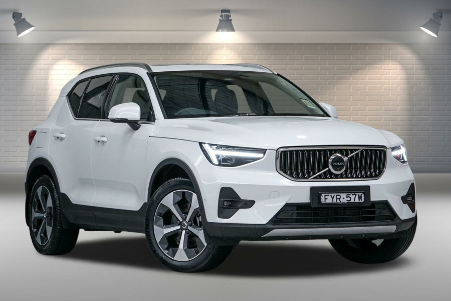 2026 Volvo XC40 XZ Ultra B4 Bright SUV Image 1