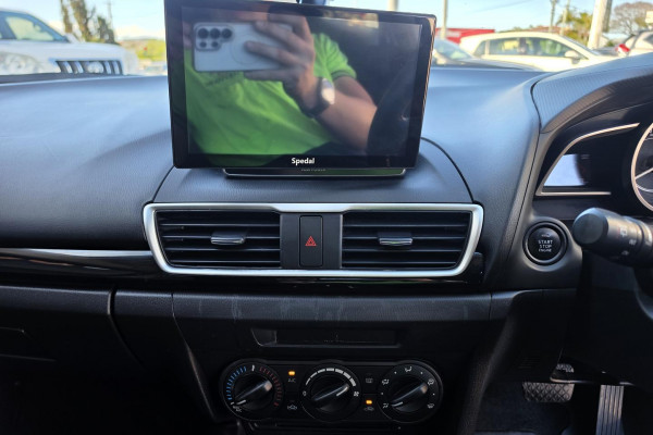2014 Mazda 3 BM Series Neo Sport Hatch Image 23
